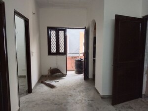 Room in 2 BHK Builder Floor at Neb Sarai – for Rent