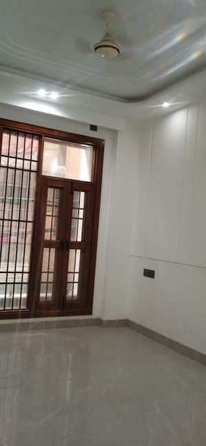Room in 3 BHK Builder Floor at Sector 2 Dwarka – for Sale