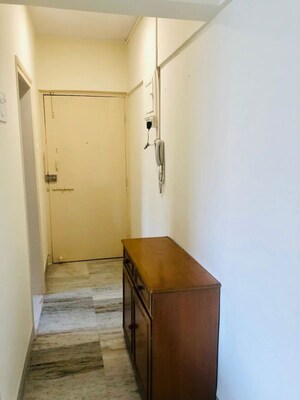 Furnished Amenities in 2 BHK Apartment at Bakers Field, Andheri West – for Rent