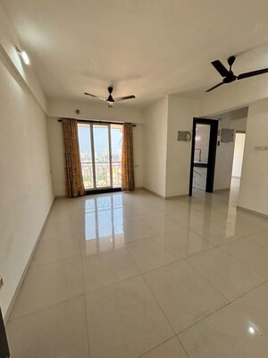 Room in 1 BHK Apartment at Vijay Vatika, Kavesar – for Rent
