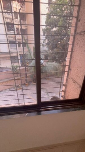 Room in 1 BHK Apartment at Vijay Vatika, Kavesar – for Rent