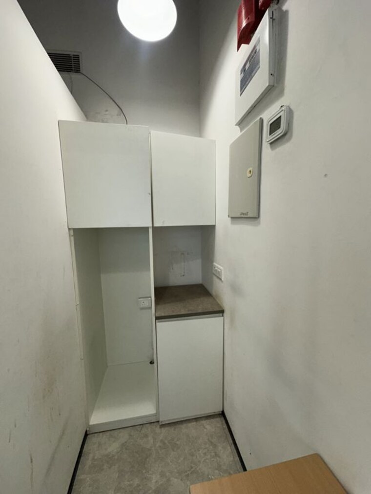 Kitchen, spaze-platinum-tower Commercial Office Space 911 Sq.Ft. In Sector 47 Gurgaon 10770392