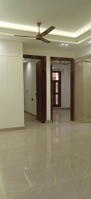 Building Lobby in 3 BHK Builder Floor at Sector 23 Dwarka – for Sale
