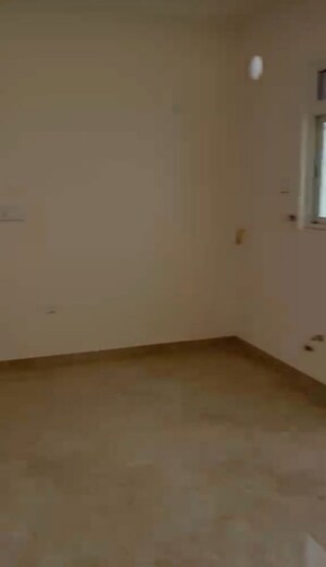Room in 3 BHK Apartment at Aurobindo Kohinoor, Serilingampally – for Sale