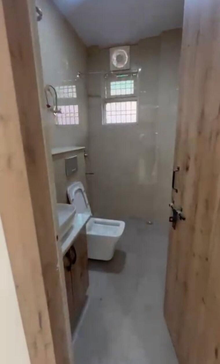 Bathroom, ganpati-villas-vaishali 3 Bedroom 1400 Sq.Ft. Builder Floor In Vaishali Sector 2 Ghaziabad 10770406