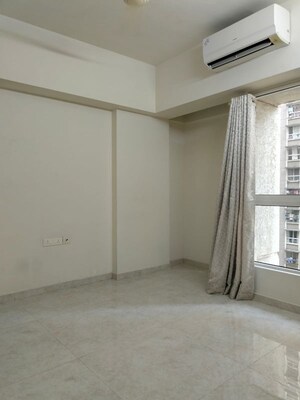 1 BHK Apartment For Sale in Lodha Amara, Kolshet Road