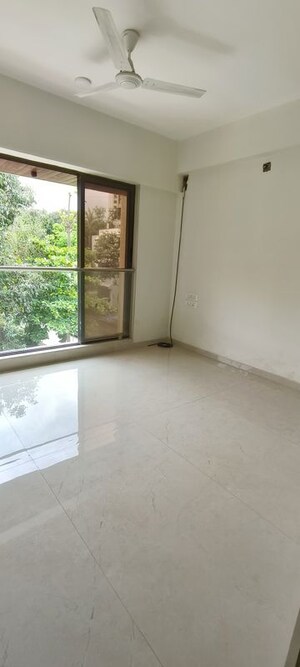 Room in 2 BHK Apartment at L Nagpal Satnam Leela, Chembur – for Rent