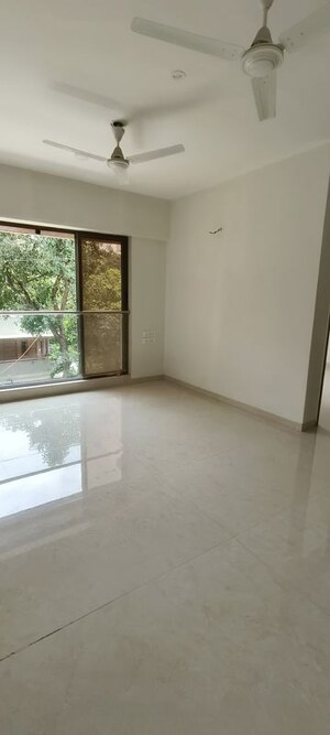 Room in 2 BHK Apartment at L Nagpal Satnam Leela, Chembur – for Rent