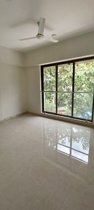 Room in 2 BHK Apartment at L Nagpal Satnam Leela, Chembur – for Rent