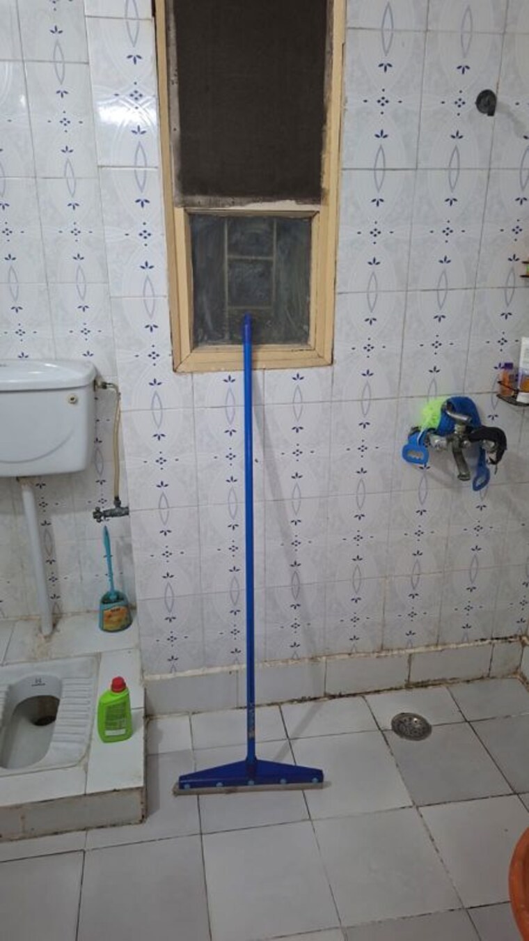 Bathroom, supertech-shopprix-mall-vaishali 2 Bedroom 950 Sq.Ft. Apartment In Vaishali Sector 5 Ghaziabad 10770429
