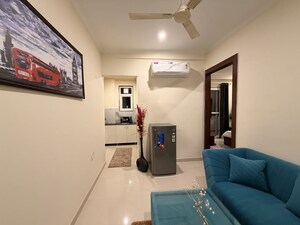 Room in 1 BHK Builder Floor at Sector 51 – for Rent