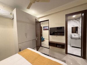Bathroom in 1 BHK Builder Floor at Sector 51 – for Rent