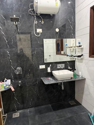 Bathroom in 3 BHK Builder Floor at Sector 21 – for Rent