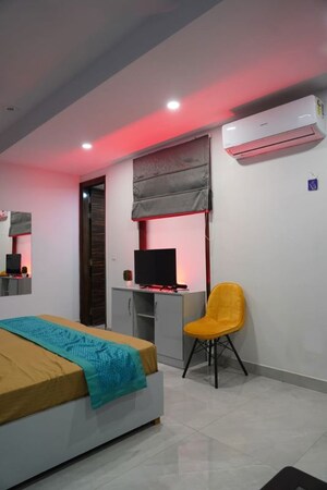 Living Room in 1 RK Builder Floor at Sector 46 – for Rent