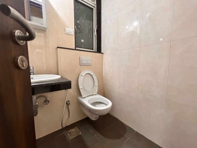 Bathroom, sheth-avante Pg For Boys & Girls In Kanjurmarg West 10770528