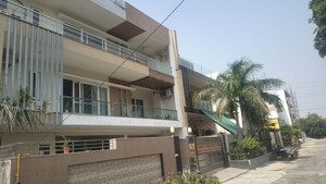 3 BHK Independent House For Rent in Sector 64