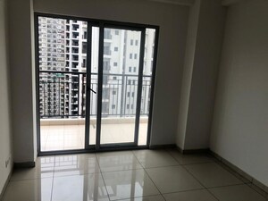Room in 2 BHK Apartment at Saviour Green Arch, Tech Zone 4 Greater Noida – for Rent
