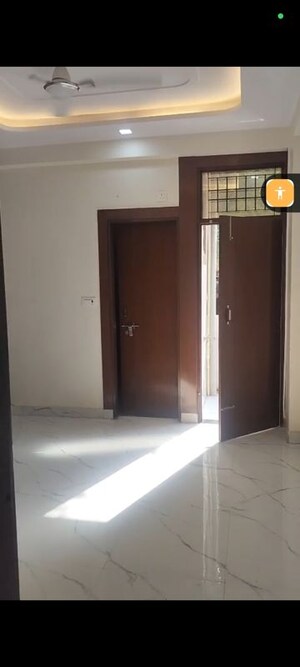 Room in 2 BHK Builder Floor at Shalimar Garden – for Rent