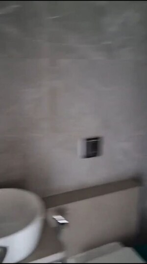 Room in 2 BHK Apartment at Azad Nagar Sangam CHS, Andheri West – for Rent