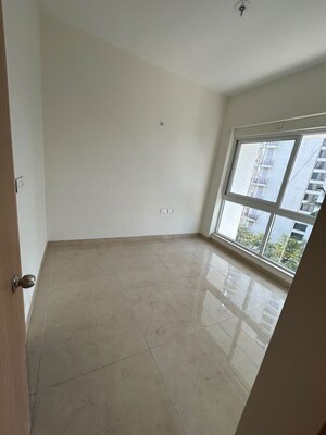 Room in 2 BHK Apartment at Purva Clermont, Chembur – for Rent