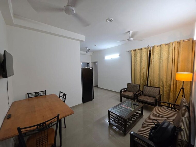 Living Room, amrapali-leisure-park 2 Bedroom 935 Sq.Ft. Apartment In Amrapali Leisure Valley Greater Noida 10770587