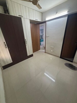 Room in 2 BHK Apartment at Vasudha Etasha, Kothrud – for Rent