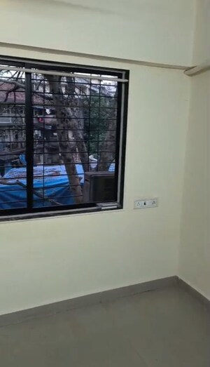 Room in 1 BHK Apartment at Shree Sai Complex, Prabhadevi – for Rent