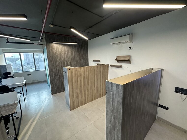 Kitchen, emaar-emerald-plaza Commercial Office Space 900 Sq.Ft. In Sector 65 Gurgaon 10770611