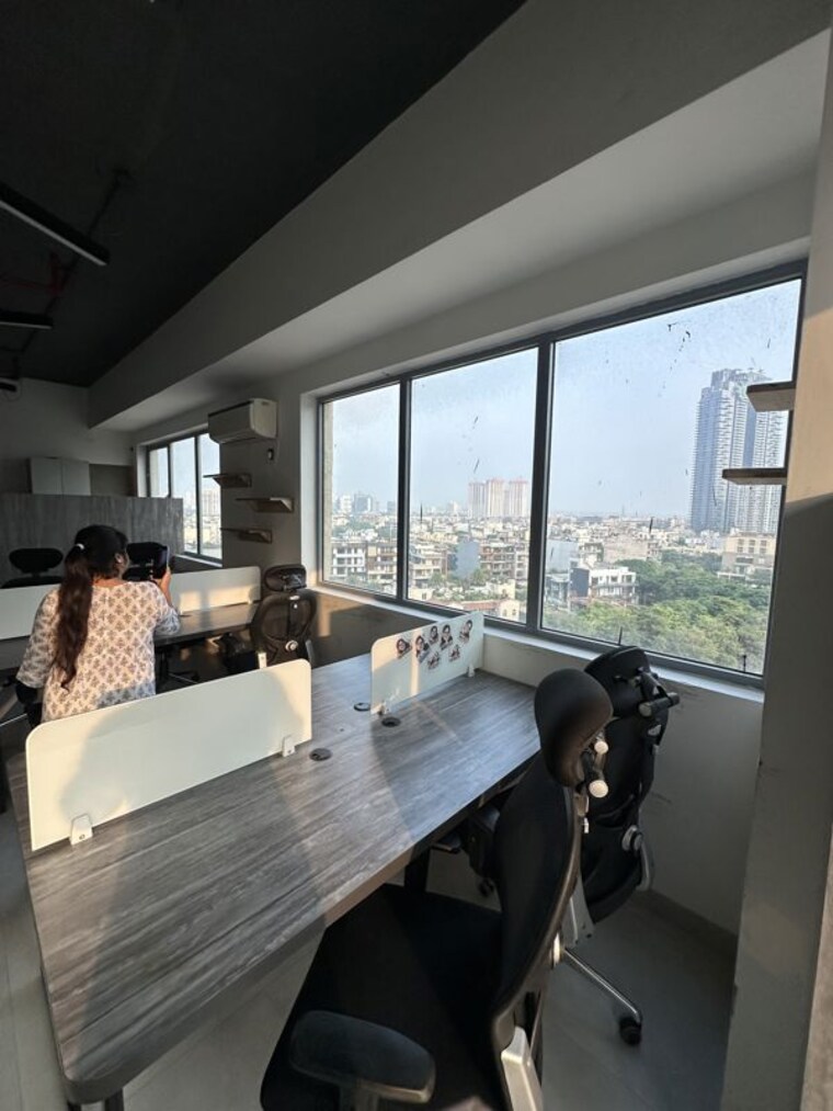 undefined, emaar-emerald-plaza Commercial Office Space 900 Sq.Ft. In Sector 65 Gurgaon 10770611
