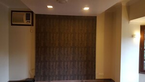 Room in 3 BHK Builder Floor at Greater Kailash ii – for Rent