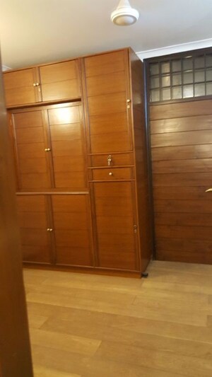 Room in 3 BHK Builder Floor at Greater Kailash ii – for Rent