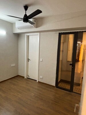 Building Lobby in 3 BHK Apartment at Signature Global City 63A, Sector 63a – for Rent