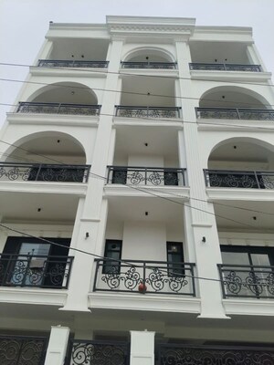 4 BHK Builder Floor – Exterior View View at Sector 10 - for Sale