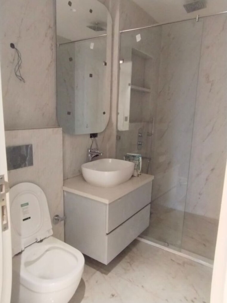 Bathroom, sector 10 4 Bedroom 300 Sq.Ft. Builder Floor In Sector 10 Gurgaon 10770625