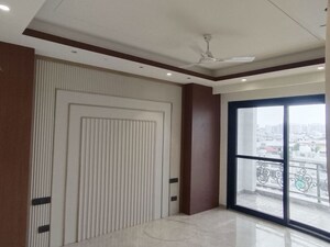 Room in 4 BHK Builder Floor at Sector 10 – for Sale