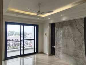 Room in 4 BHK Builder Floor at Sector 10 – for Sale