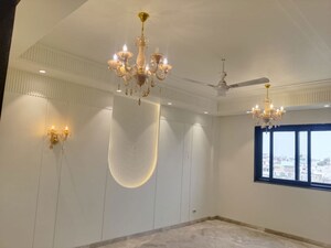 Room in 4 BHK Builder Floor at Sector 10 – for Sale