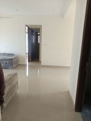 Room in 3 BHK Apartment at Santacruz West – for Sale
