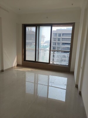 Room in 3 BHK Apartment at Santacruz West – for Sale