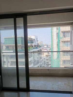 Room in 3 BHK Apartment at Santacruz West – for Sale