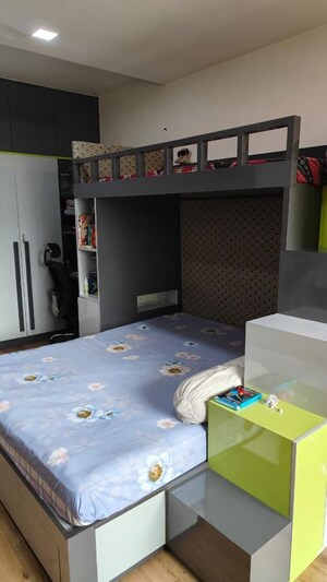 Bedroom in 3 BHK Apartment at Indiranagar – for Rent