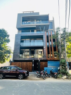 3 BHK Builder Floor For Rent in Sector 27