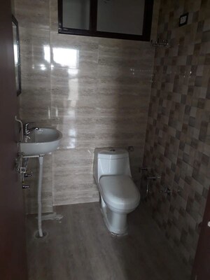 Bathroom in 1 RK Independent House at Sector 14 – for Rent