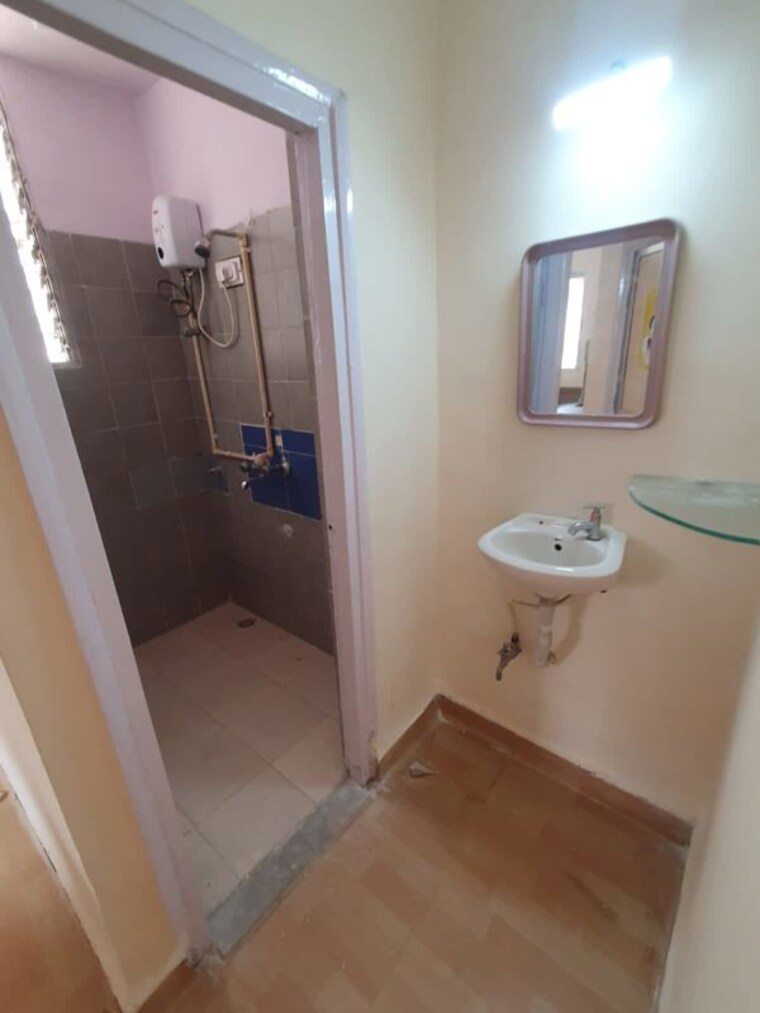 Bathroom, green-field-b-chs-ltd 1 Bedroom 455 Sq.Ft. Apartment In Andheri East Mumbai 10770686