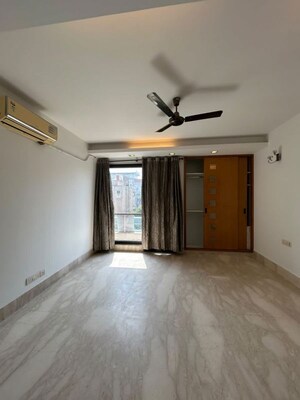 Room in 4 BHK Builder Floor at Greater Kailash I – for Rent