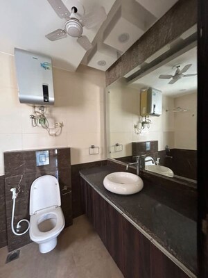 Team Area in 4 BHK Builder Floor at Greater Kailash I – for Rent