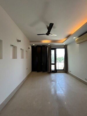Room in 4 BHK Builder Floor at Greater Kailash I – for Rent