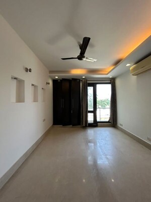 Room in 4 BHK Builder Floor at Greater Kailash I – for Rent