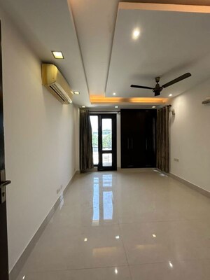 Room in 4 BHK Builder Floor at Greater Kailash I – for Rent