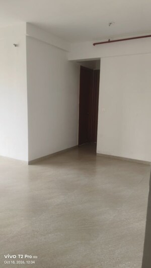 Room in 2 BHK Apartment at Naman Premier, Andheri East – for Rent